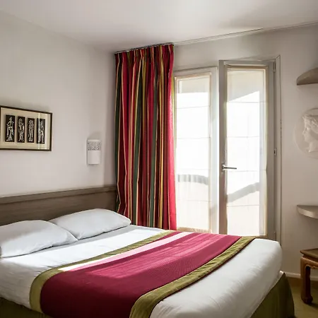 Vlh Montparnasse Eiffel Parigi
