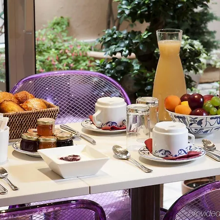 Vlh Montparnasse Eiffel Parigi