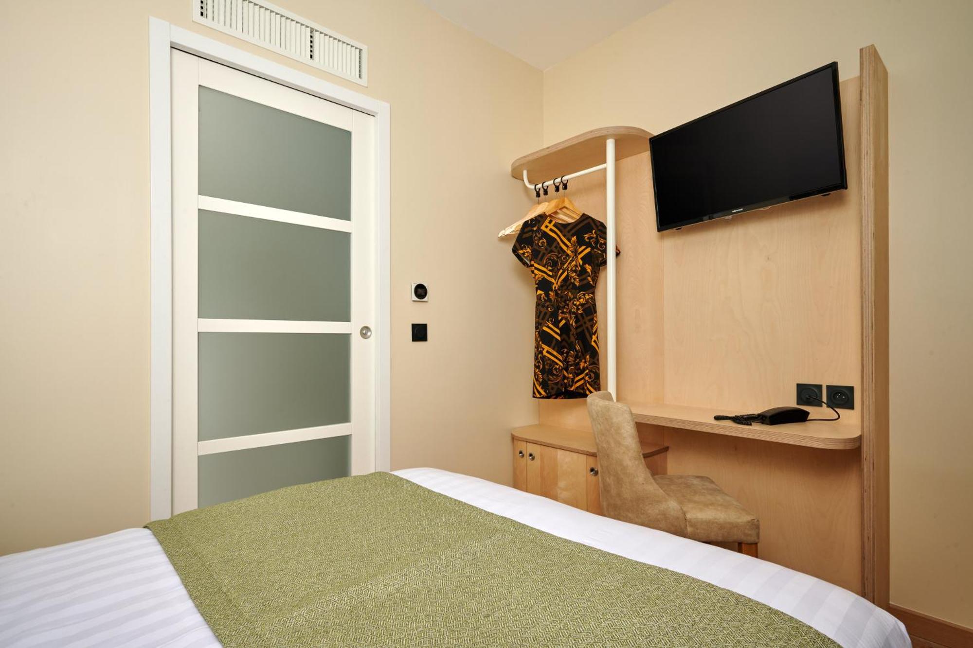 Vlh Montparnasse Eiffel Hotel 3*