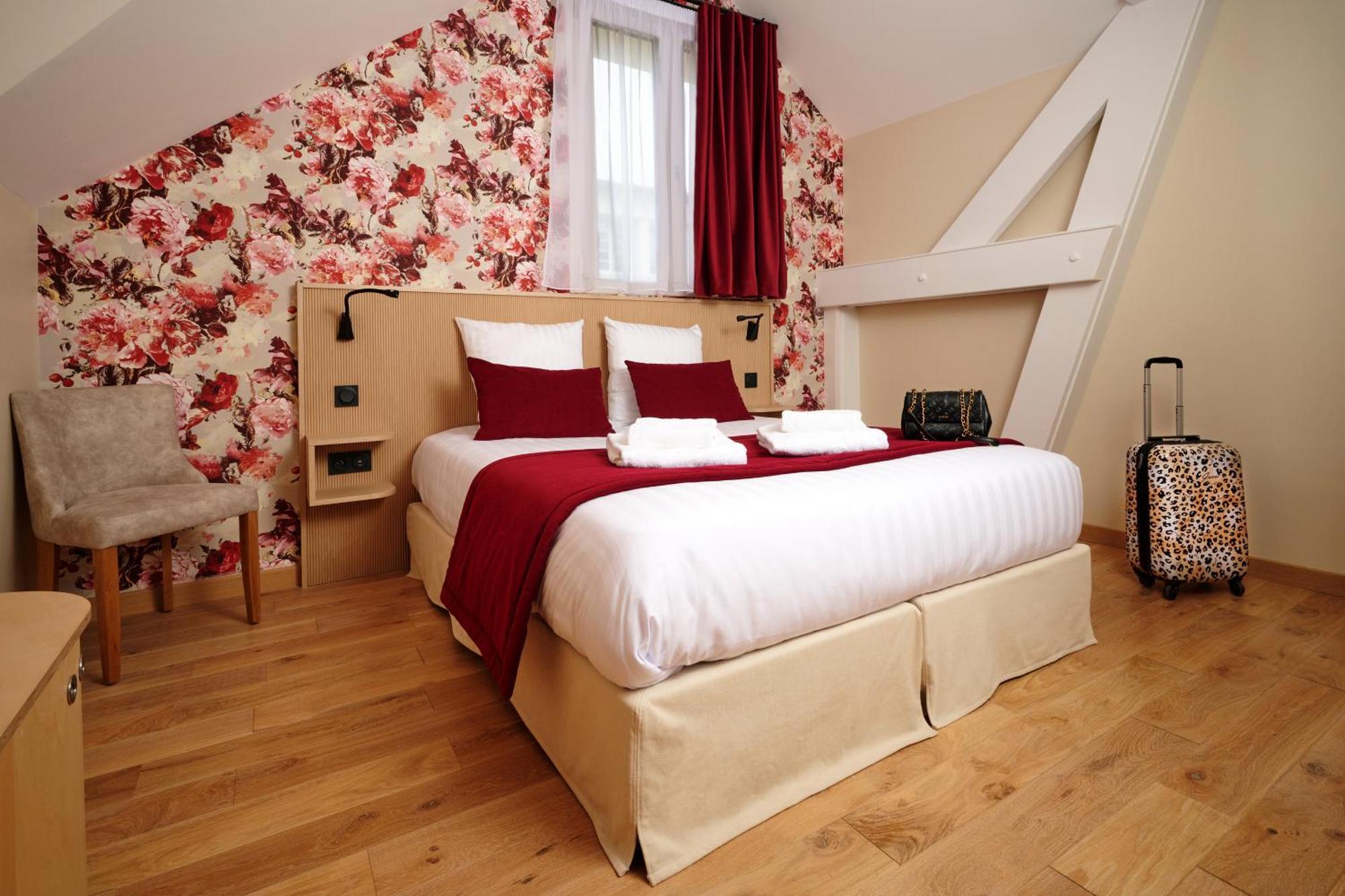 Vlh Montparnasse Eiffel Hotel 3*