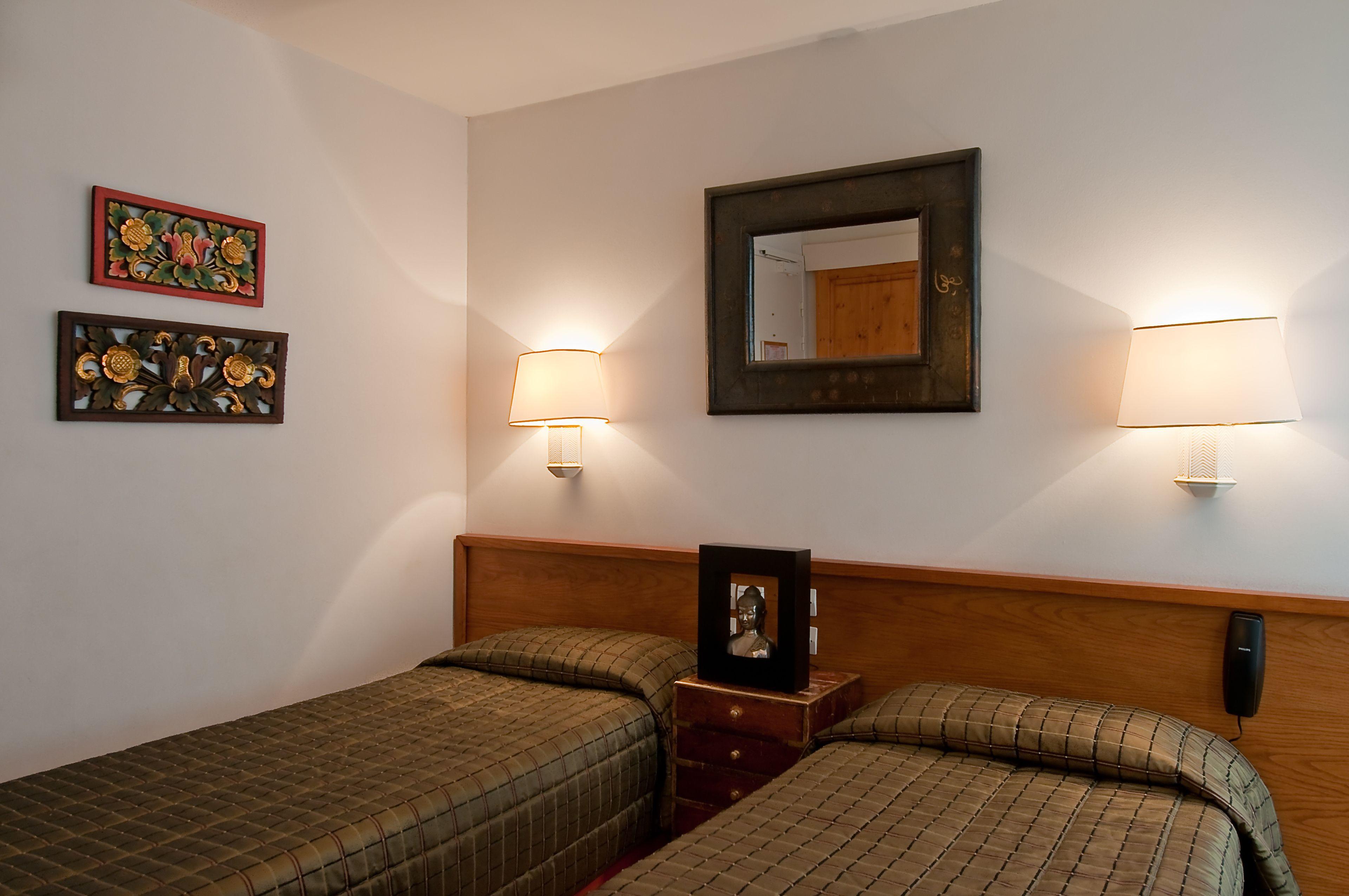 Vlh Montparnasse Eiffel Paris