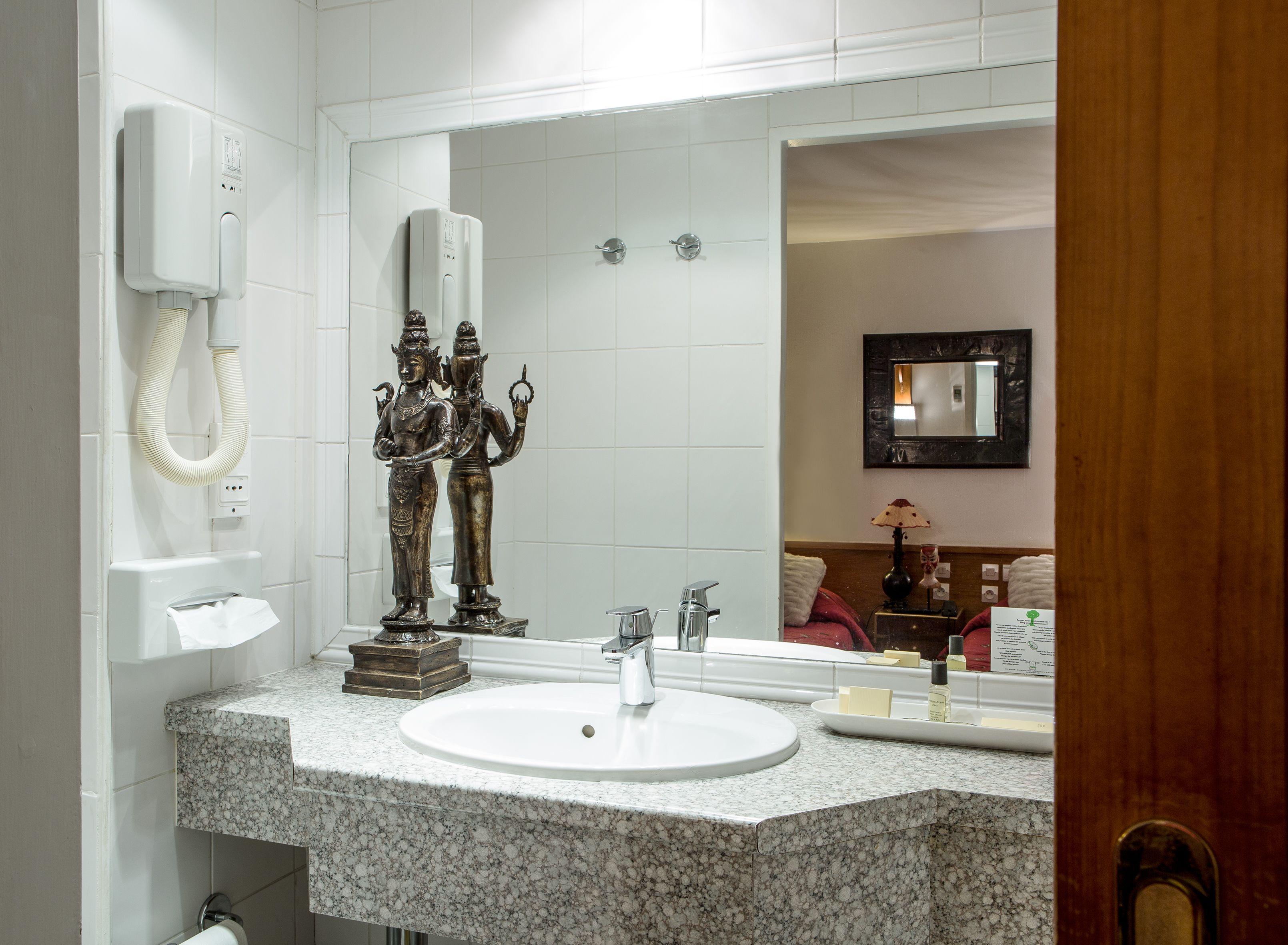 Vlh Montparnasse Eiffel 3*