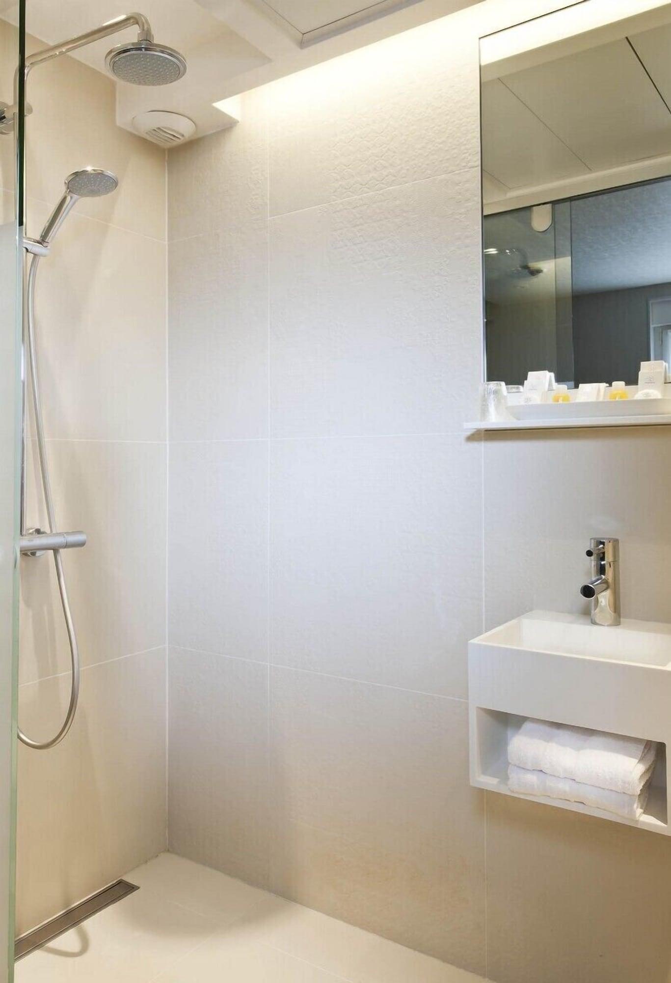 Hotel Vlh Montparnasse Eiffel